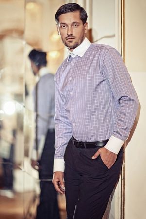 Košile Napoleon - modrá 
Dokonalá košile do společnosti i do kanceláře.