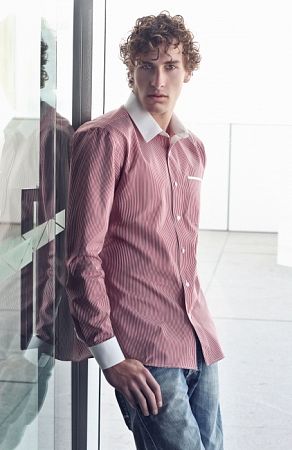 Košile Ferrari I. Vítěz mezi košilemi, luxusní třída v šatníku.